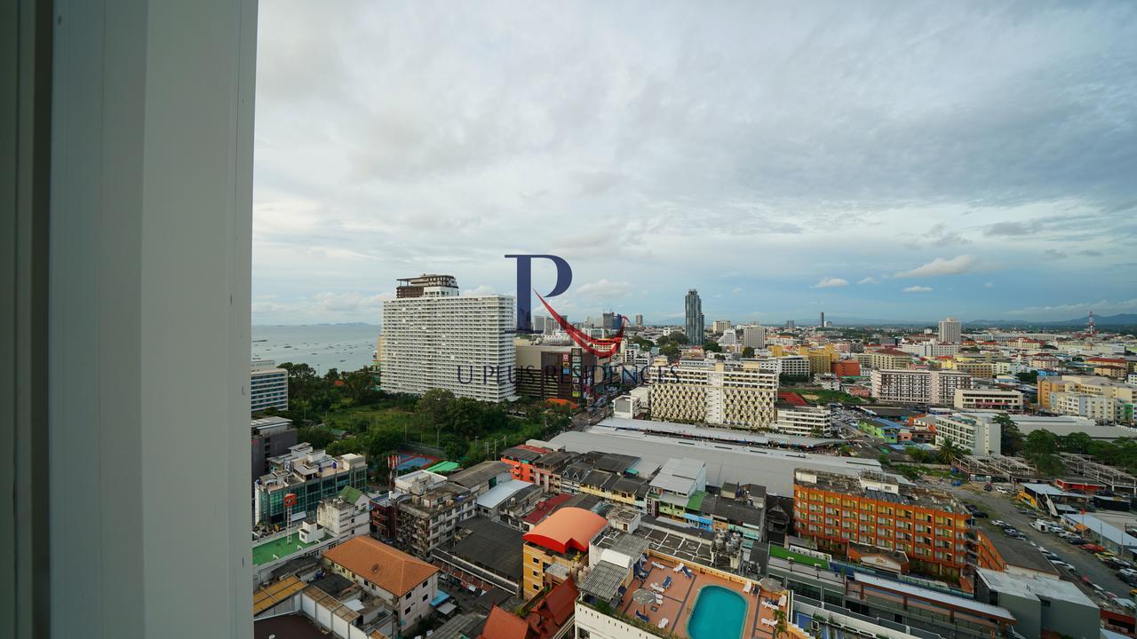 The Base Pattaya Apartment Exterior photo