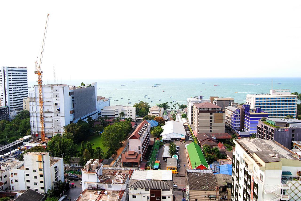 The Base Pattaya Apartment Exterior photo